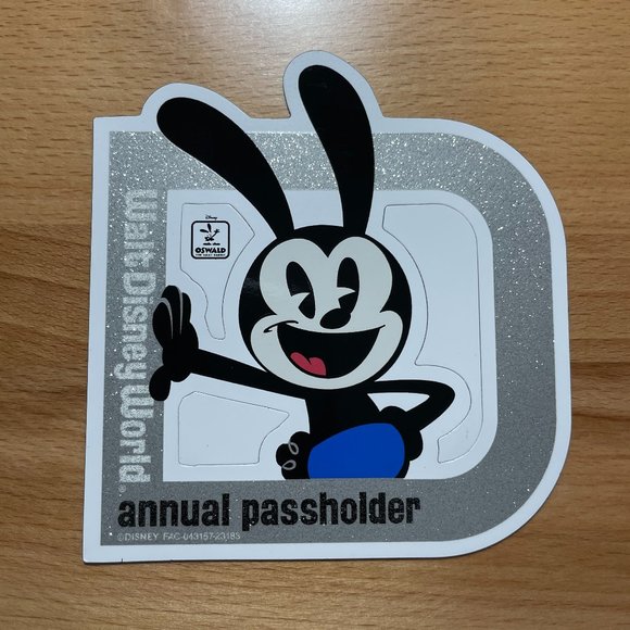 Oswald The Lucky Rabbit Annual Passholder Magnet - Picture 2 of 2